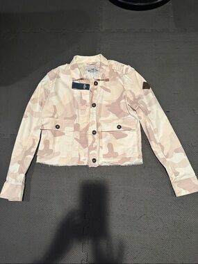 Hollister Pink Camo Cropped Utility Jacket